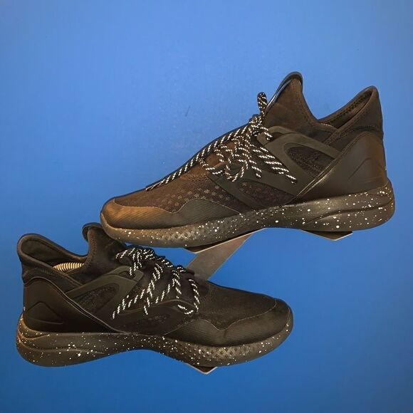 Reebok Lesmills NA Size 9.5 Fashion sneakers - Picture 2 of 8